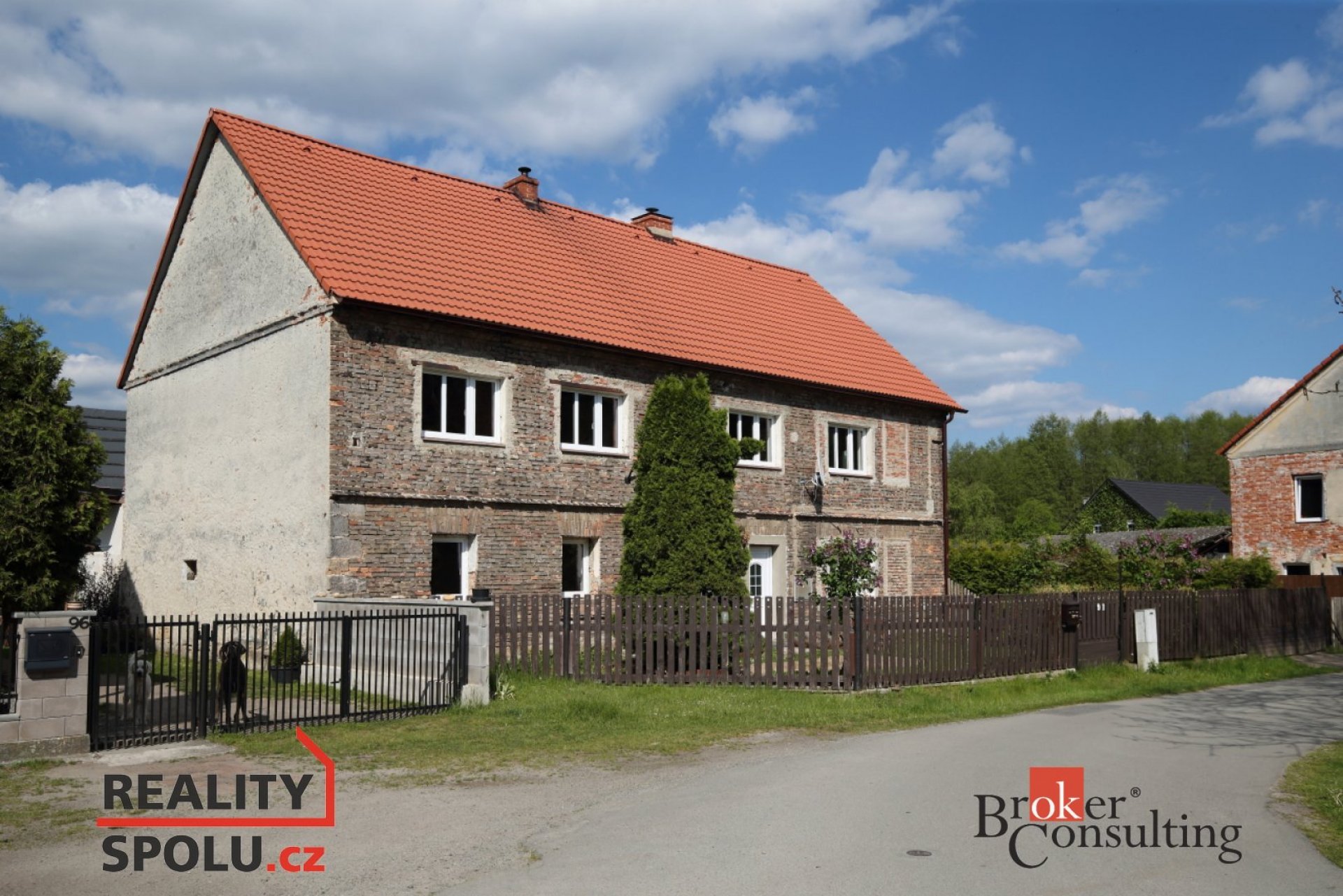 Dvougenerační dům s možností podnikatelského využití