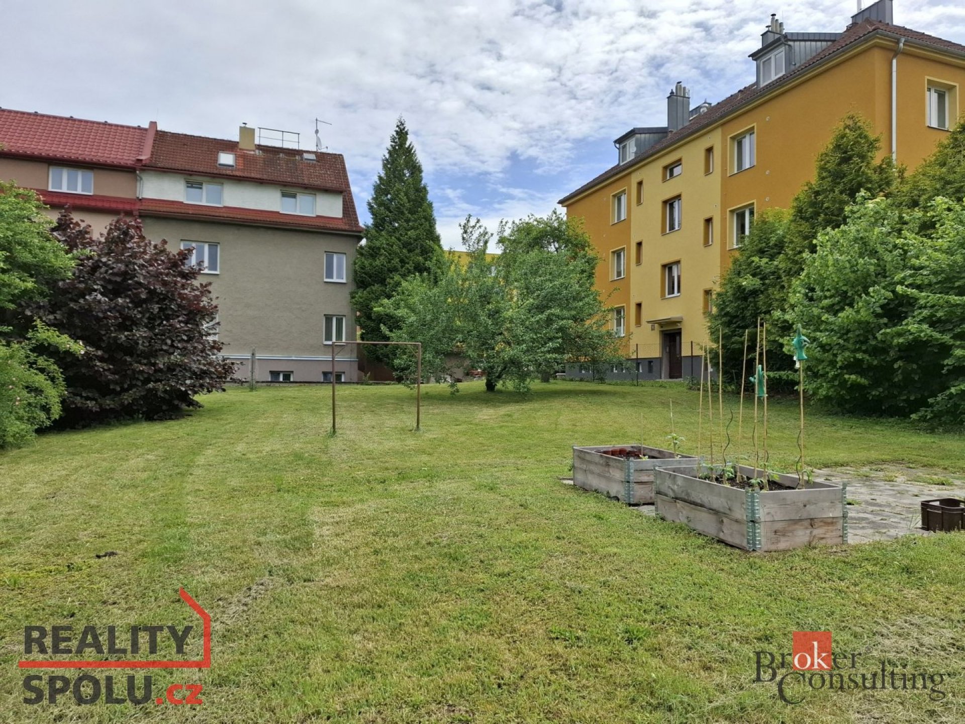 Pronájem bytu 1+1 se zahradou, 59m2, Opava, Hobzíkova