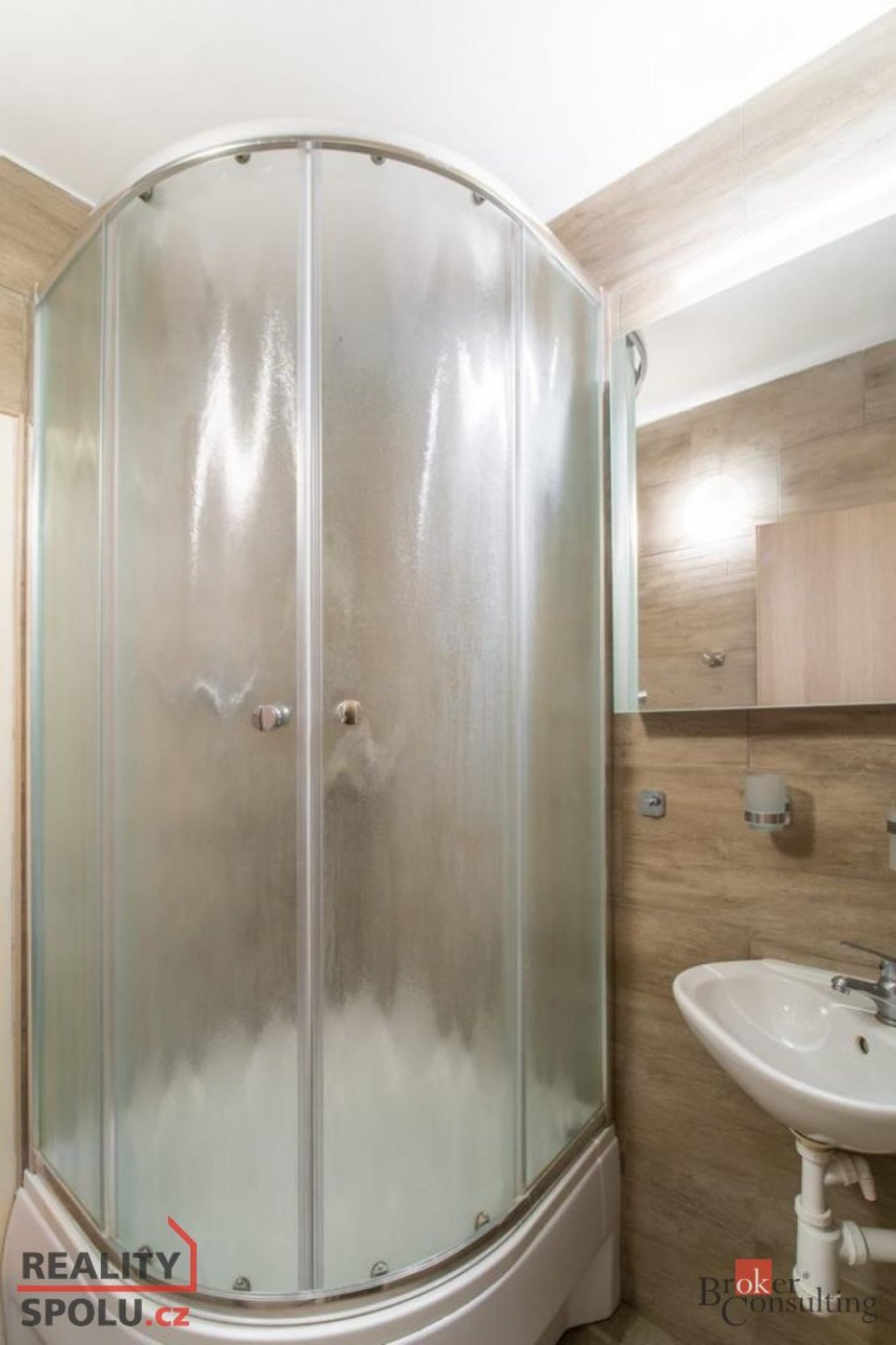 Pronájem, byty/1+kk, 35 m2, Okružní 279, 43513 Meziboří, Most [ID 71643]