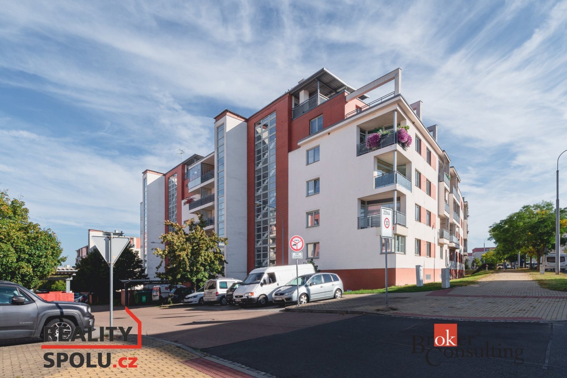 Pronájem, byty/1+kk, 62 m2, Mutěnická, Plzeň, Plzeň-město [ID 71908]