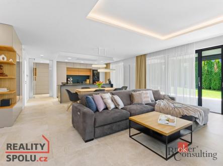 Pronájem - dům/vila, 162 m²