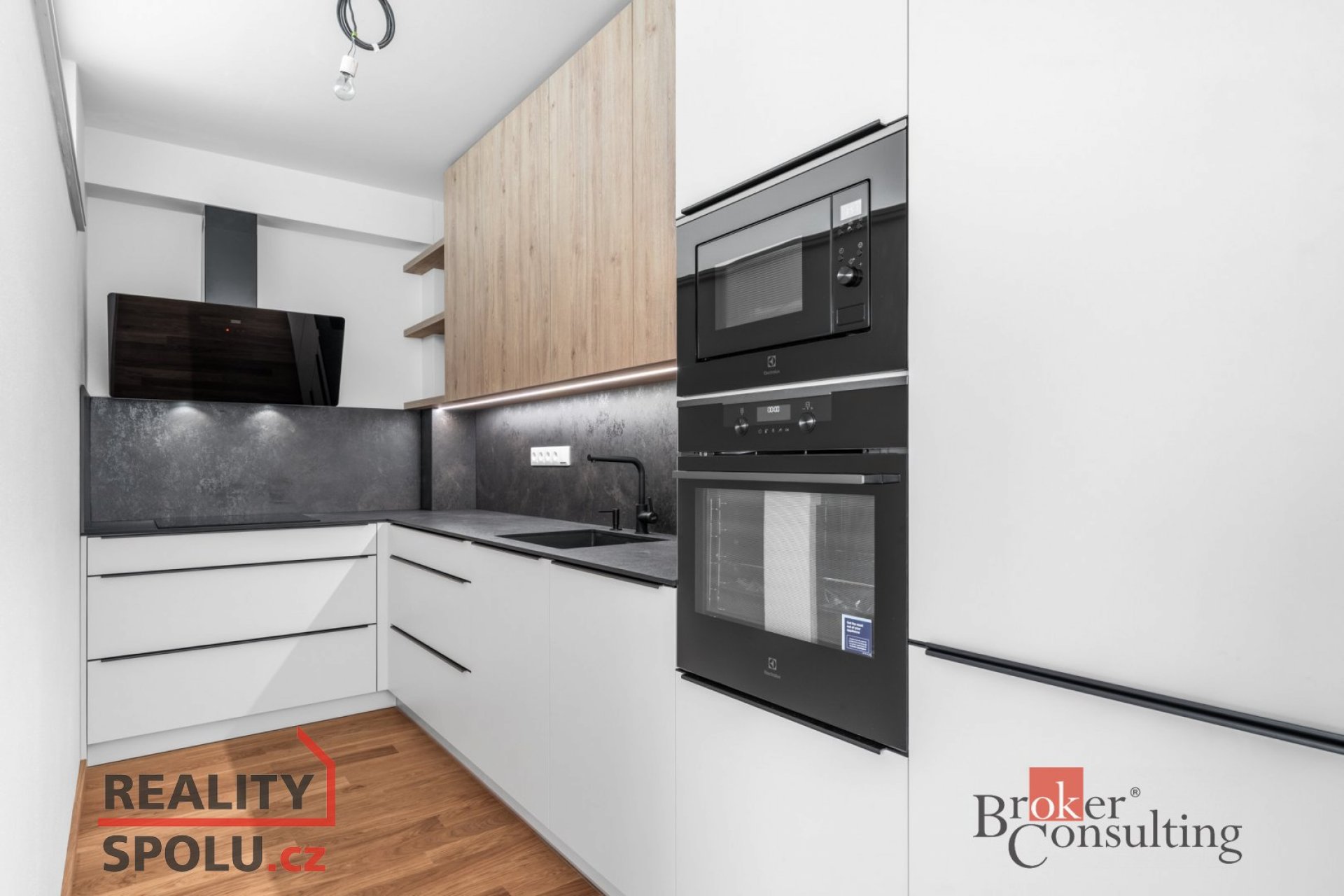 Prodej, byty/3+kk, 78.2 m2, Jirsíkova 540/4, Karlín, 18600 Praha 8 [ID 70879]