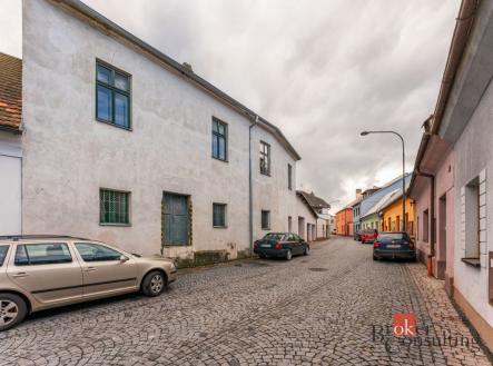 Prodej - dům/vila, 700 m²