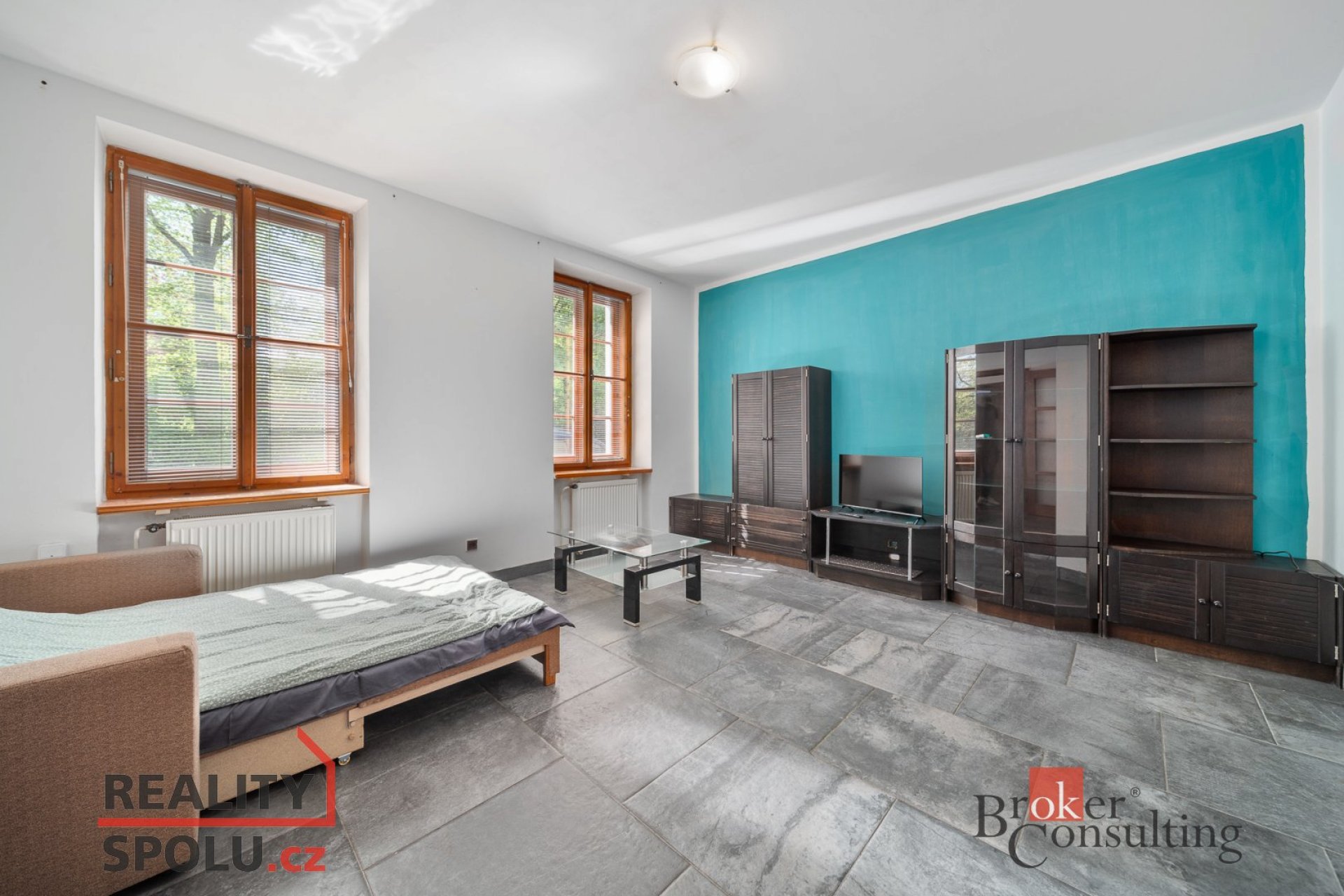 Moderní byt 2+1 s výhledem do zahrady přímo naproti parku