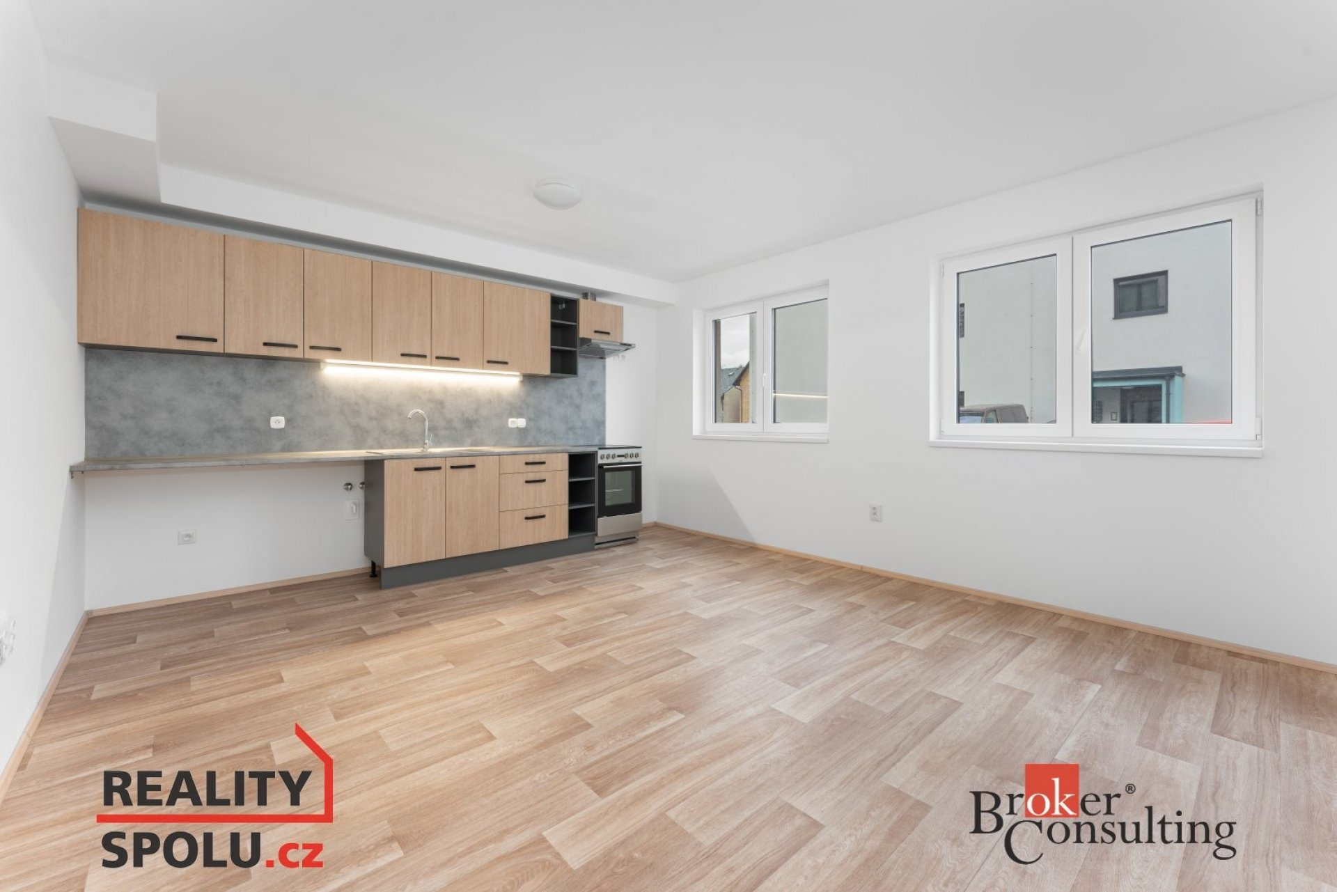 Pronájem, byty/1+kk, 37 m2, Husova 1034, 54931 Hronov, Náchod [ID 68865]