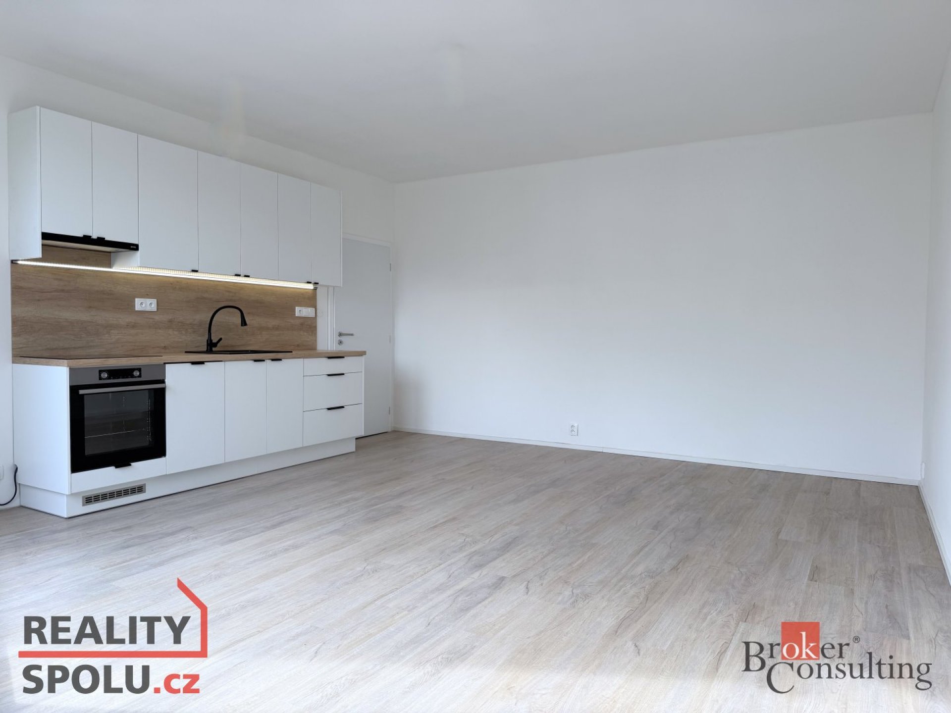 Pronájem, byty/1+kk, 33.02 m2, Rolnická 151/62, Kateřinky, 74705 Opava (nečleněná část města) [ID 71