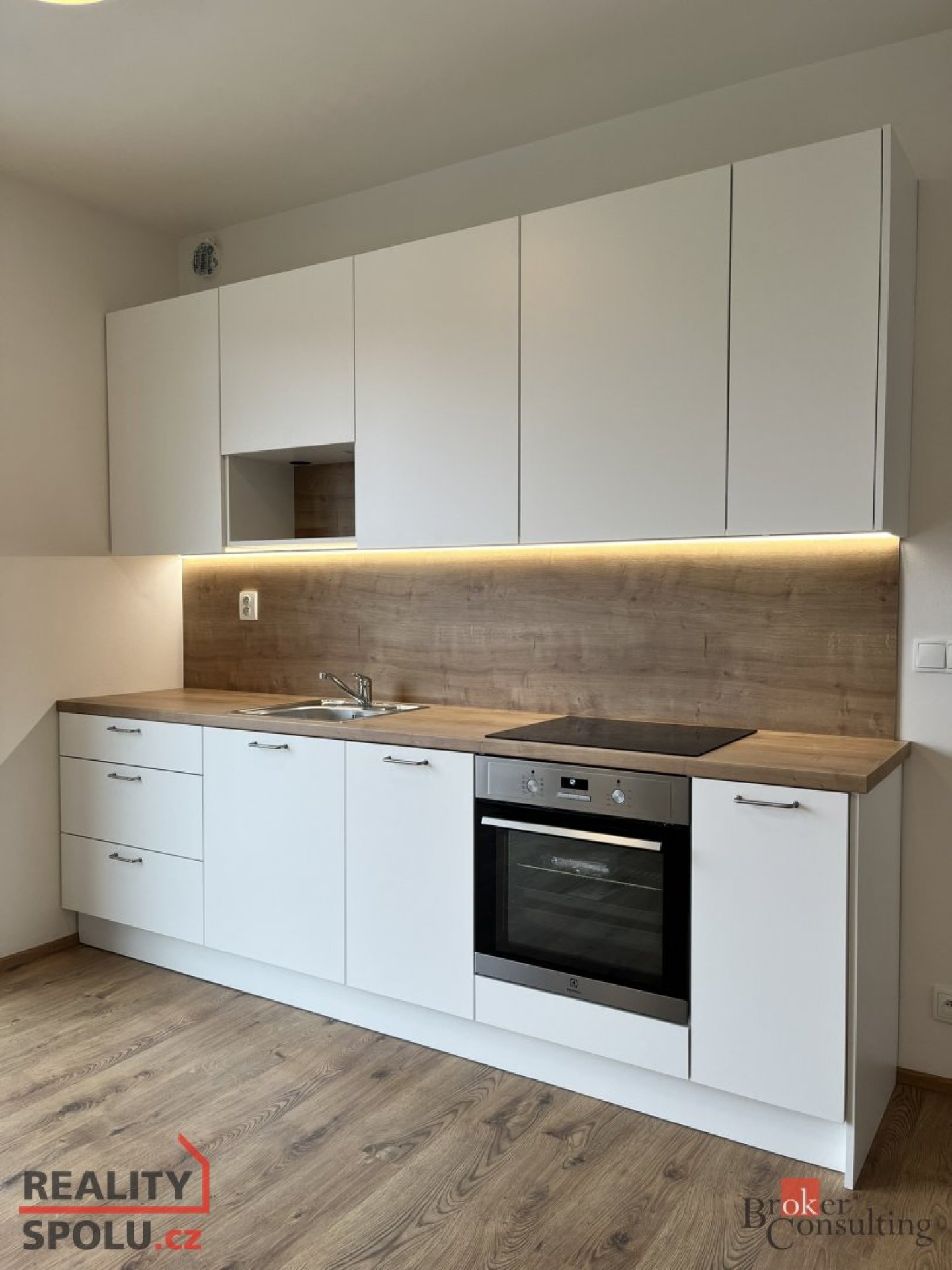 Pronájem, byty/1+kk, 32 m2, Křenová 551/43, 60200 Brno, Brno-město [ID 72861]