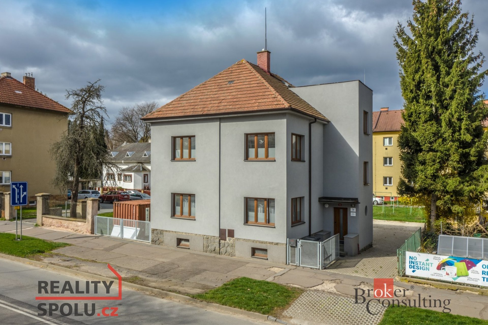 Prodej RD 2x byty 3+1, na bydlení nebo komerce, pozemek 540 m2, Chrudim