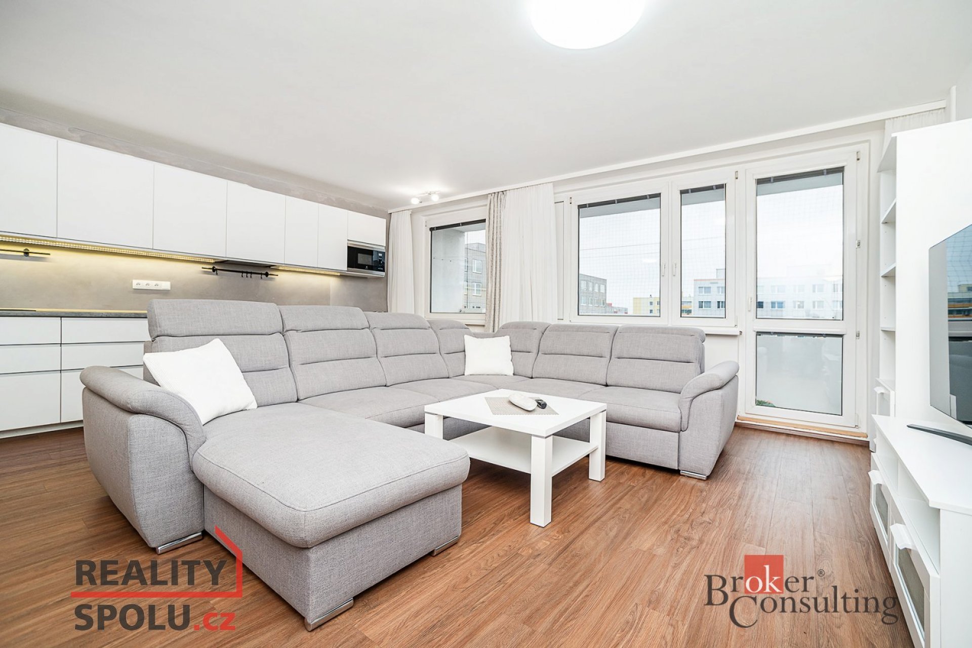 Podnájem družstevního bytu 3+kk 72m2 + balkon 6m2 + sklep