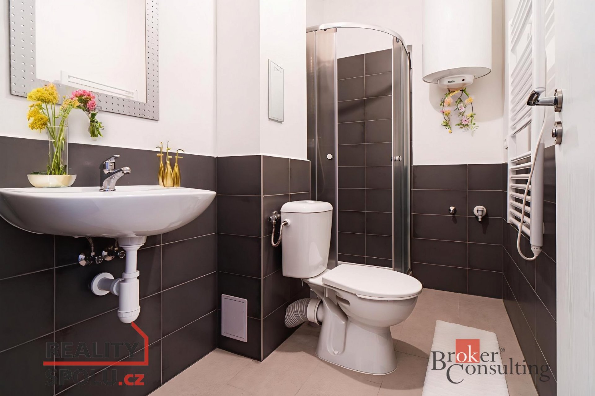 Prodej bytu 1+kk 29,8 m2 s parkovacím stáním