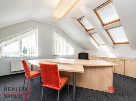Pronájem - komerční objekt, administrativní budova, 120 m²