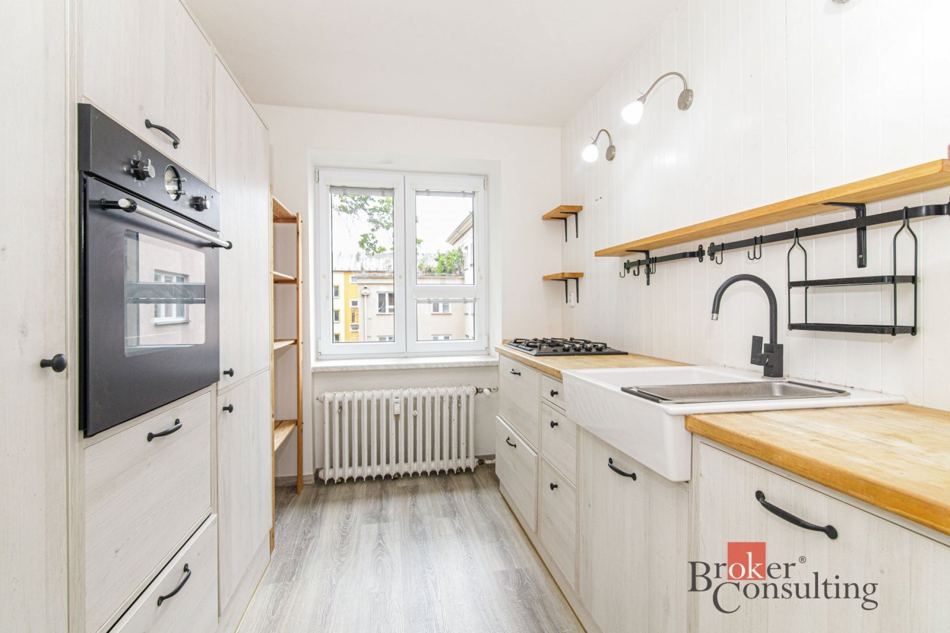 Převod dr.podílu  bytu 2+1, 3.np. na ul. Rodimcevova 2179/17 v  Ostravě Zábřehu.