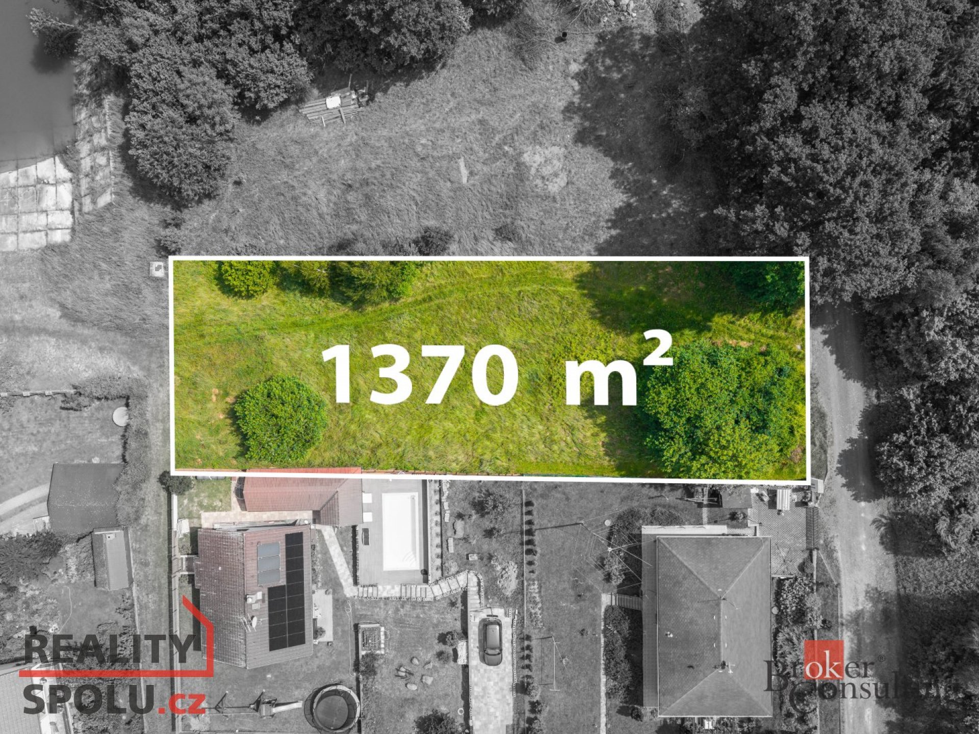 Prodej stavebního pozemku s vydaným stavebním povolením RD 1 370 m² – Mrač u Benešova