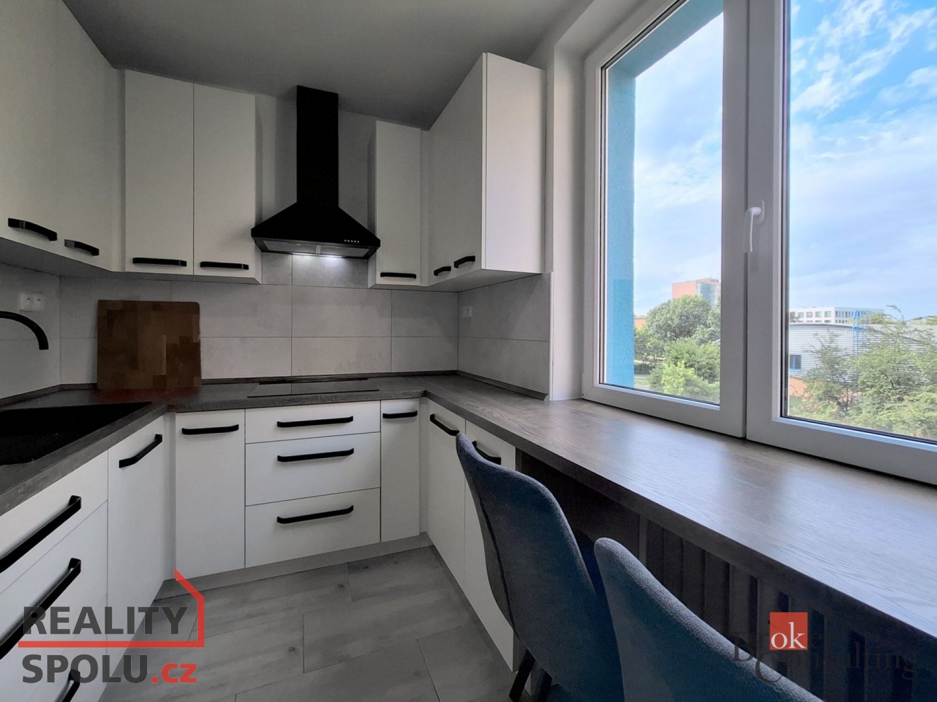 Pronájem bytu 2+1 s balkonem, 53 m2m, Ostrava, Španielova 18
