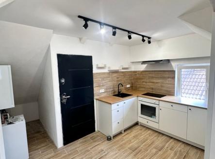 Pronájem bytu, 2+1, 60 m²