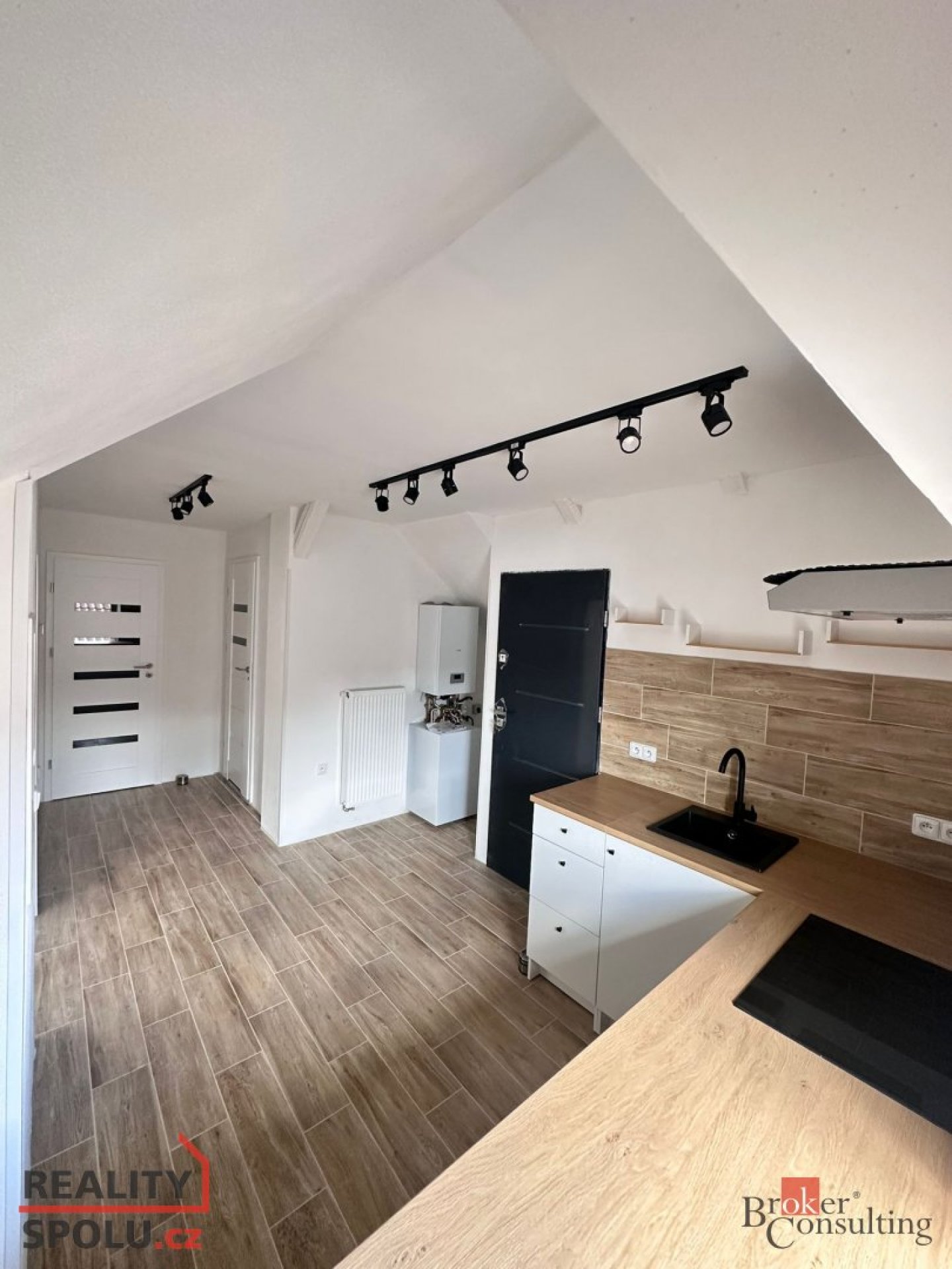 Pronájem bytu 2+1, 60 m² v Chlumci nad Cidlinou