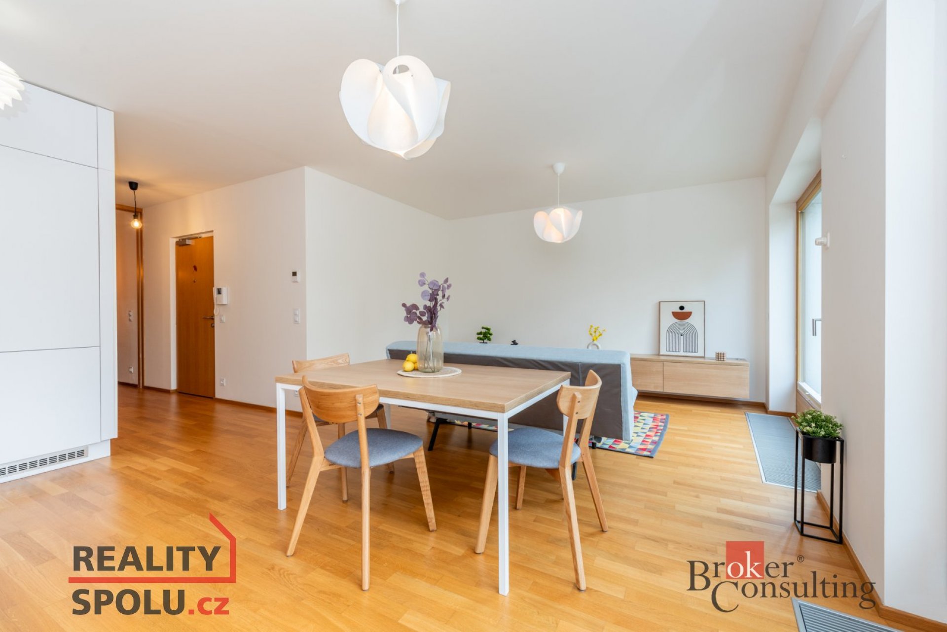 Pronájem moderního bytu 3+kk s balkonem v Rezidenci Vltava – Karlín