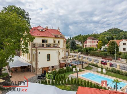 Prodej - komerční objekt, jiný, 786 m²