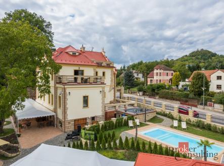 Prodej - komerční objekt, jiný, 786 m²