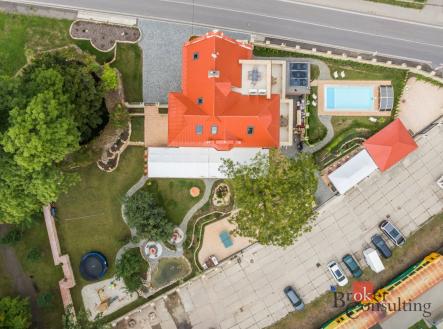 Prodej - komerční objekt, jiný, 786 m²