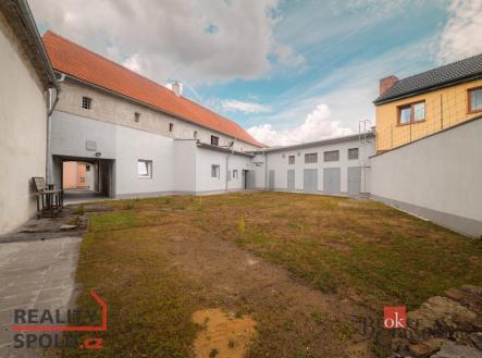 Prodej - komerční objekt, jiný, 372 m²