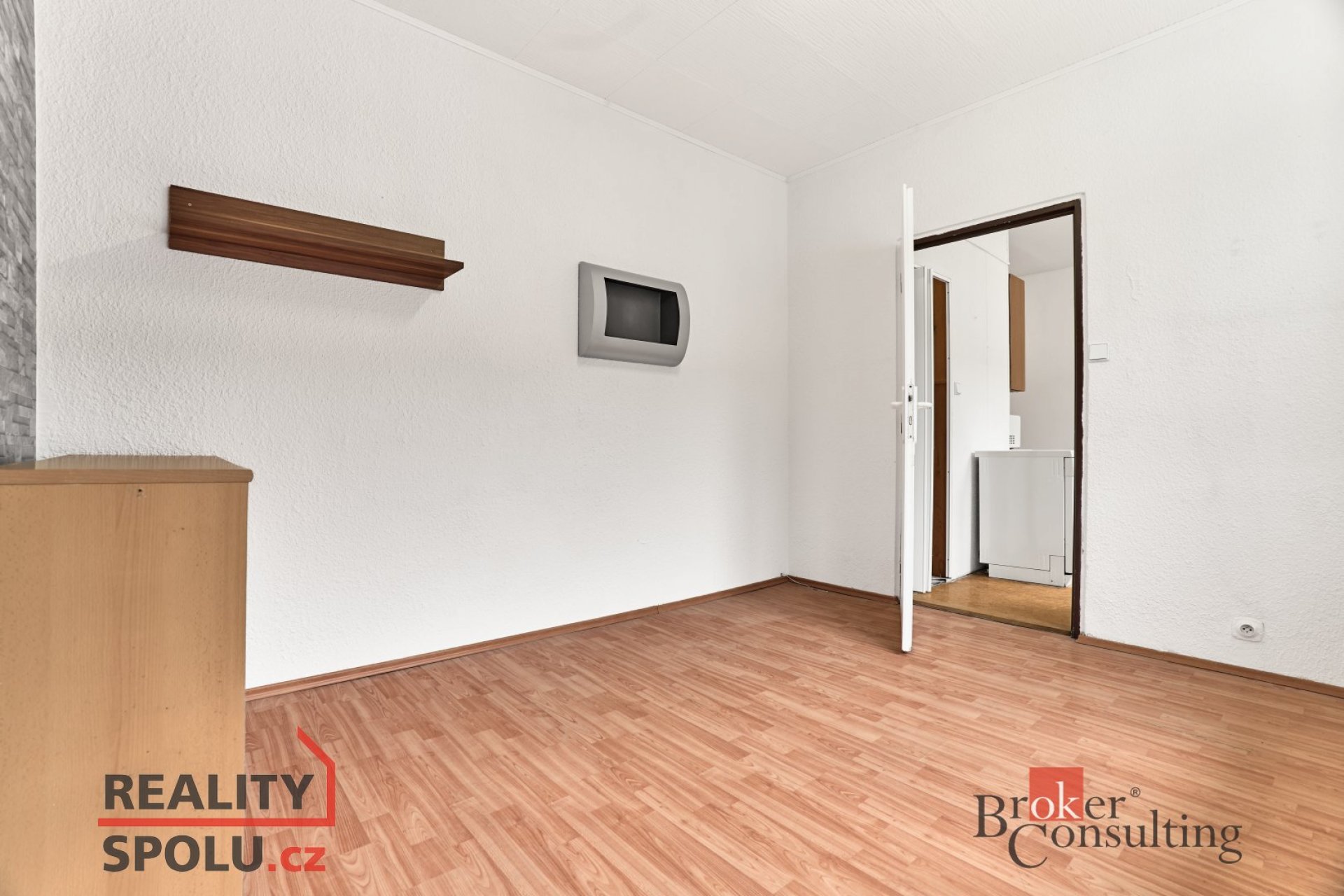 pronájem 3+1 se zasklenou lodžií