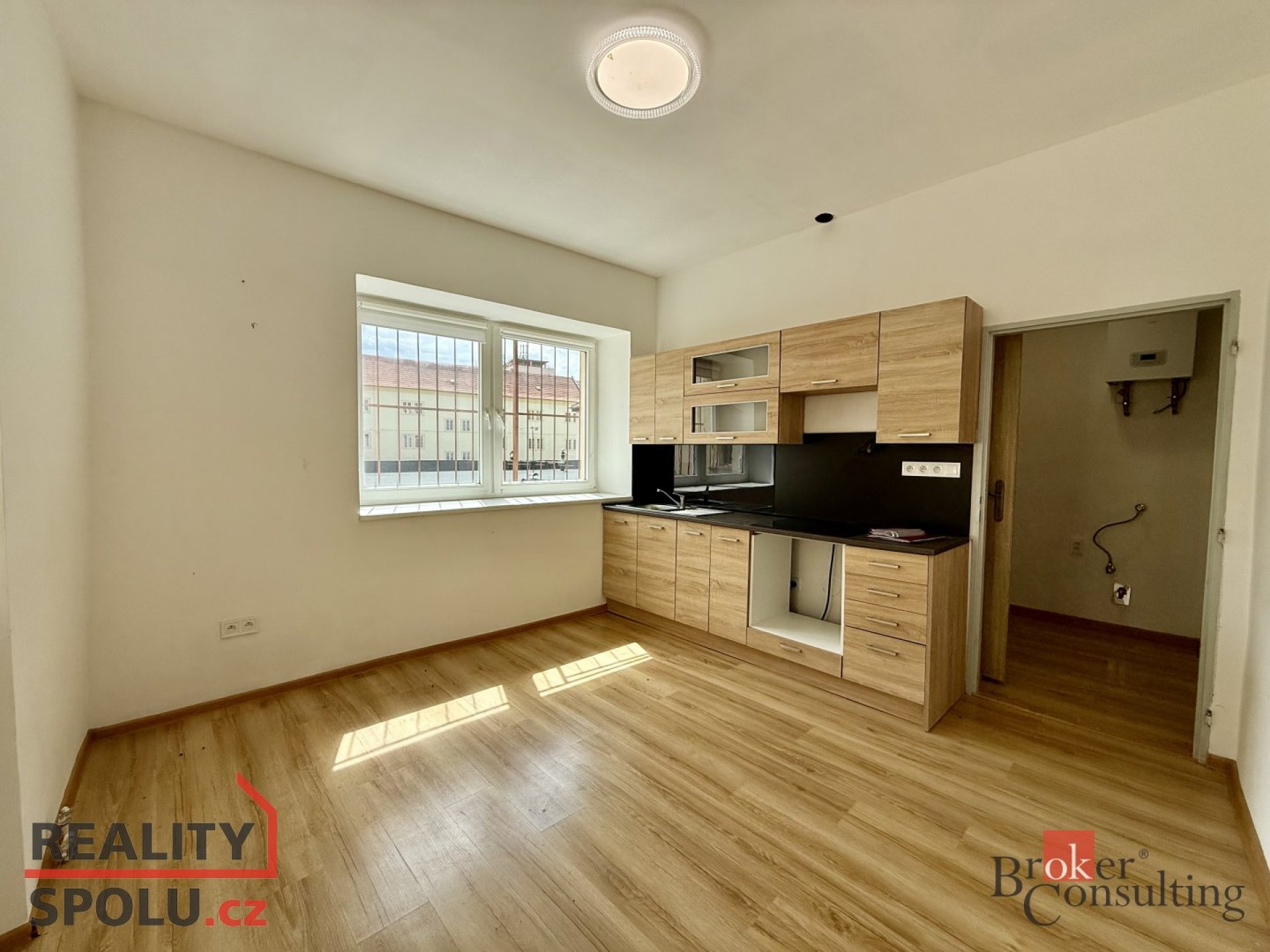 Pronájem bytu 2+1 v centru Chomutova