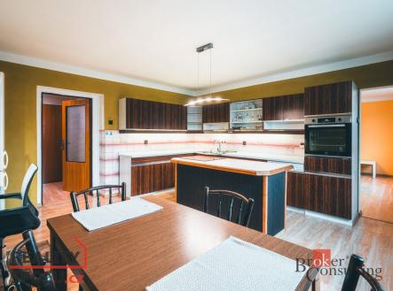 Prodej - dům/vila, 340 m²