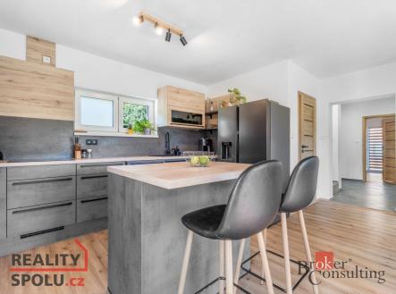 Prodej - dům/vila, 203 m²