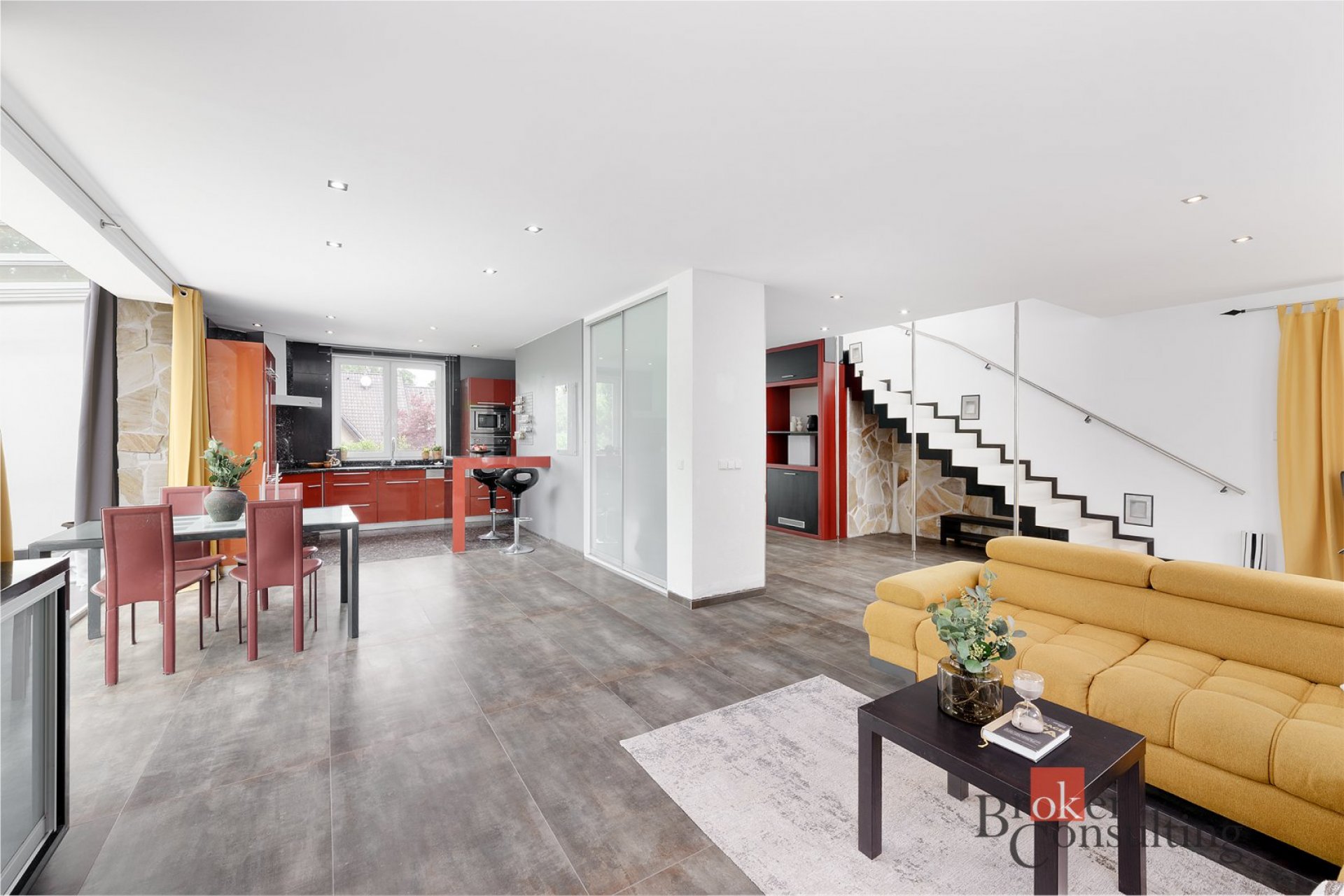 Prodej, domy/rodinný, 220 m2, Vodochody, Praha-východ [ID 74629]