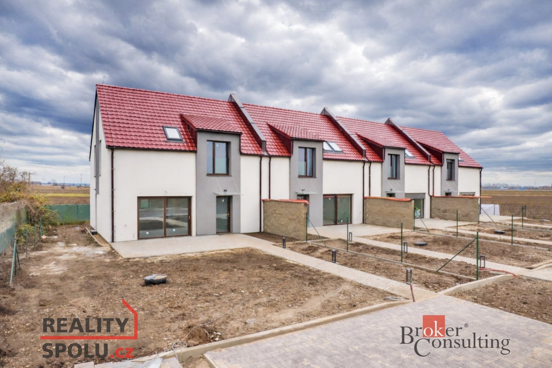 Prodej novostavby řadového rodinného domu 4+kk v obci Bříza u Všestar