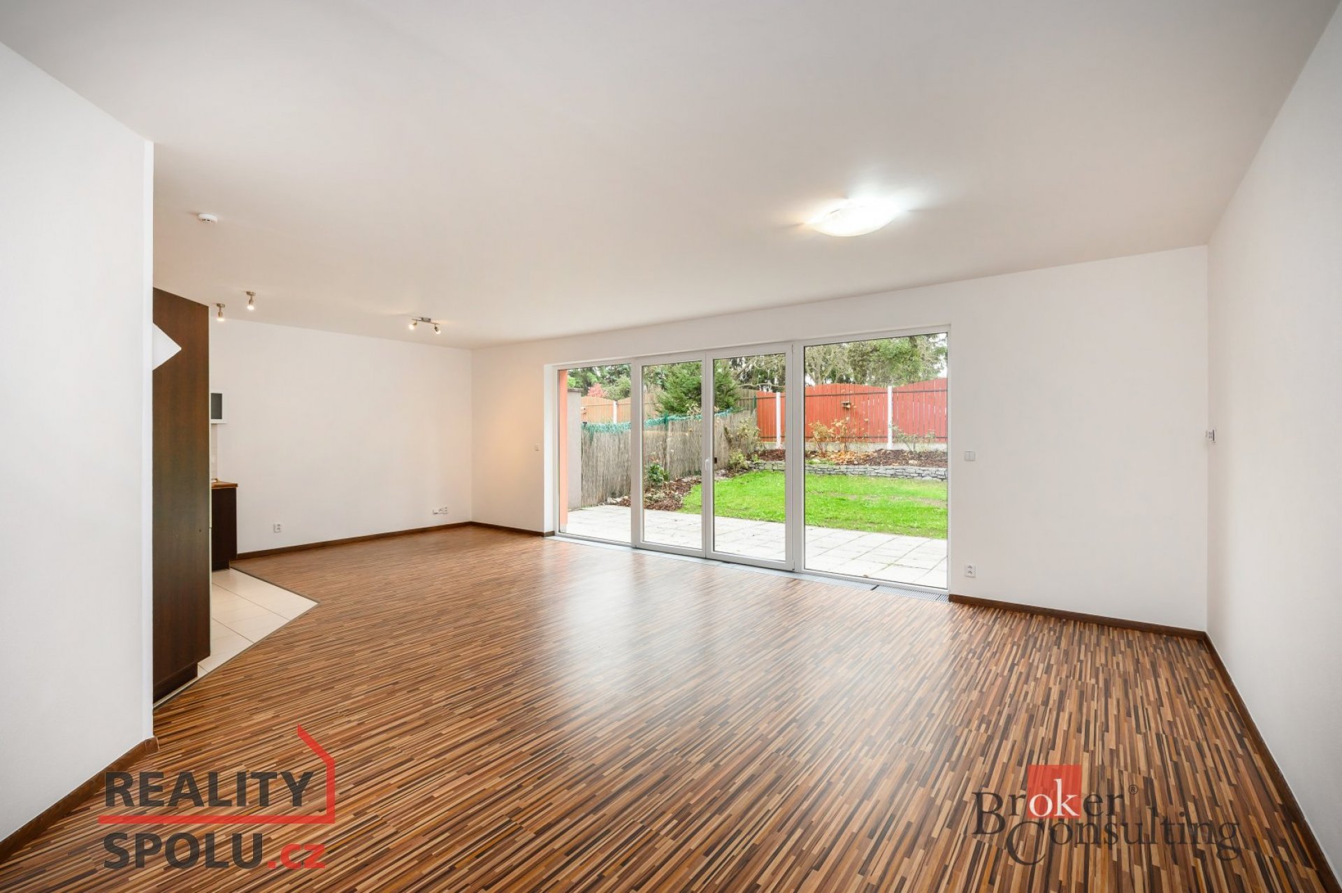 Pronájem, rodinný dům 5+kk, 282 m2, Plzeň, ul. Franze Liszta