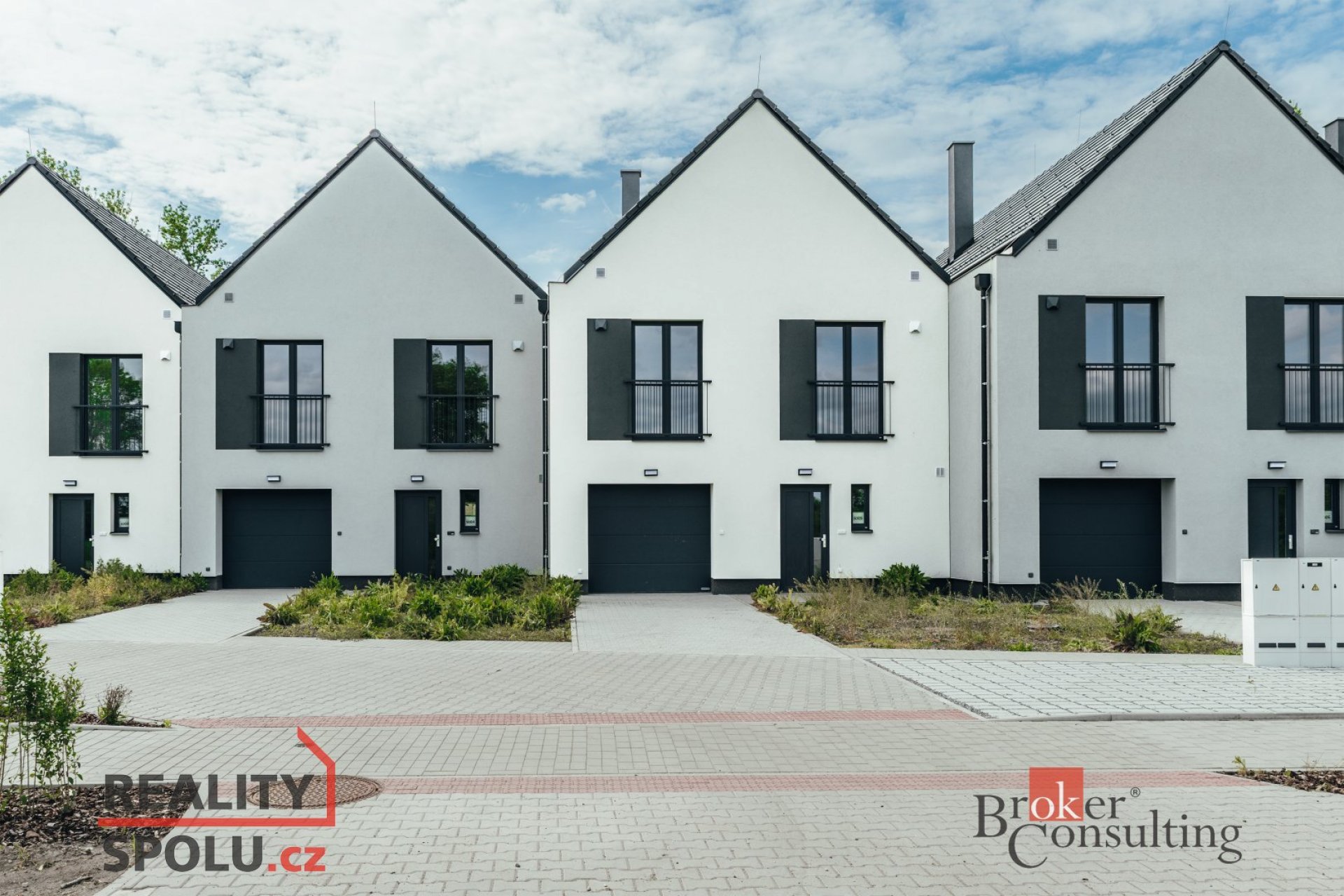 Středový řadový dům 4+KK s garáží