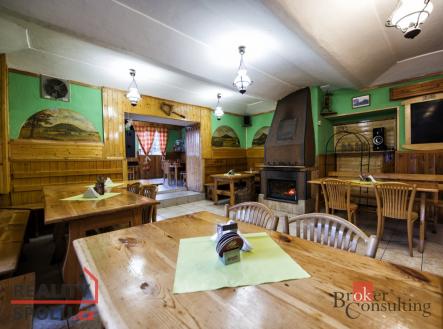 Prodej - komerční objekt, jiný, 332 m²