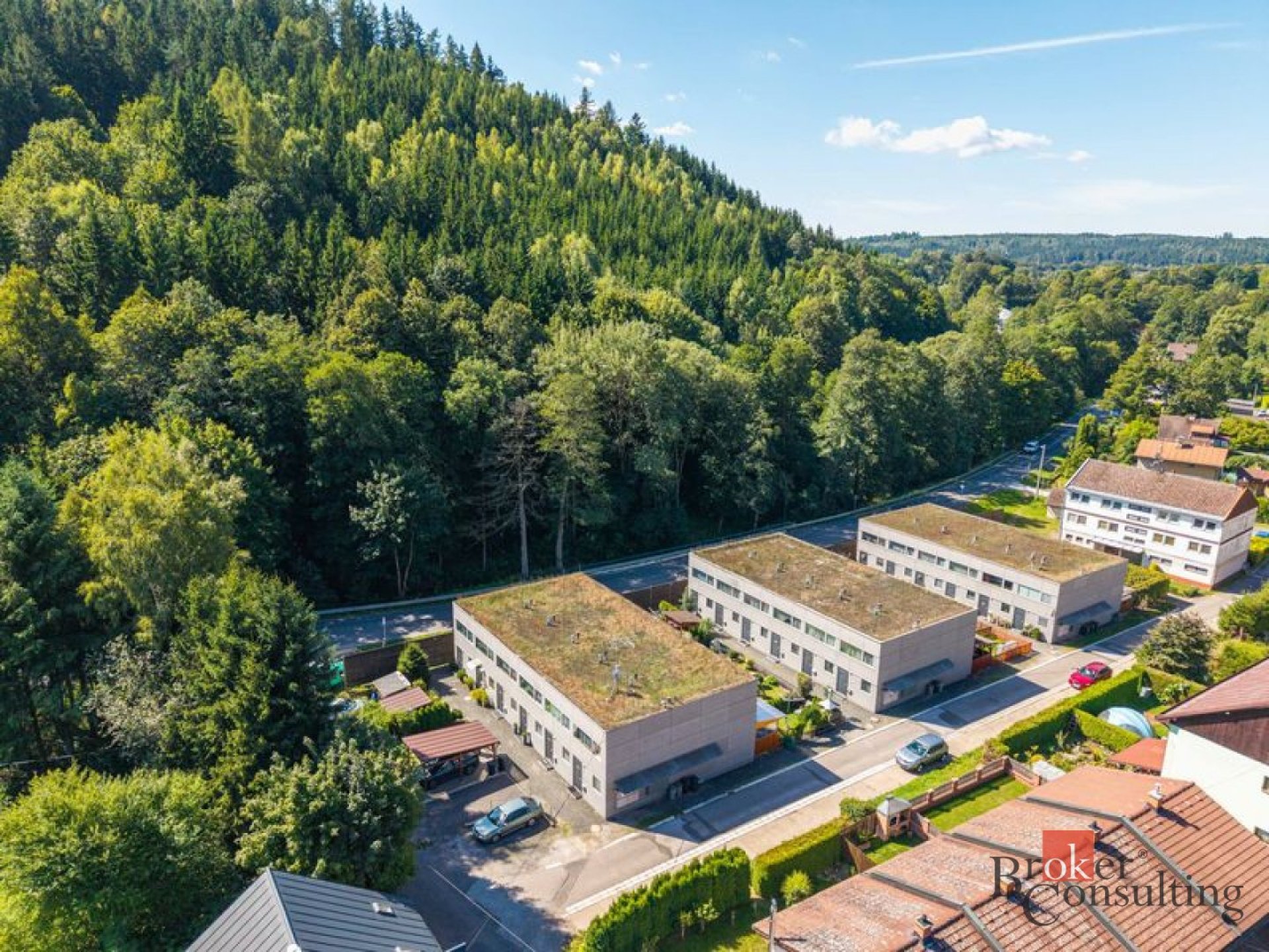 Krajní řadový dům 3+kk s kouzelnou zahrádkou – ideální domov i investice v srdci Krkonoš