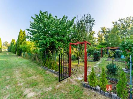Prodej - pozemek, zahrada, 185 m²