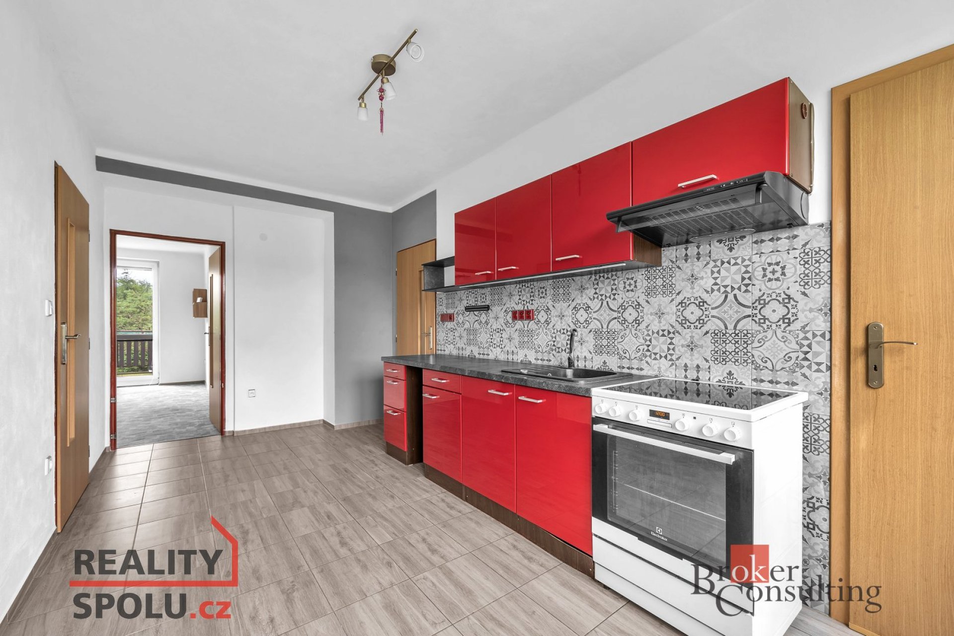 Prodej bytu 3+1, 63 m2, Vinary, okr. Hradec Králové