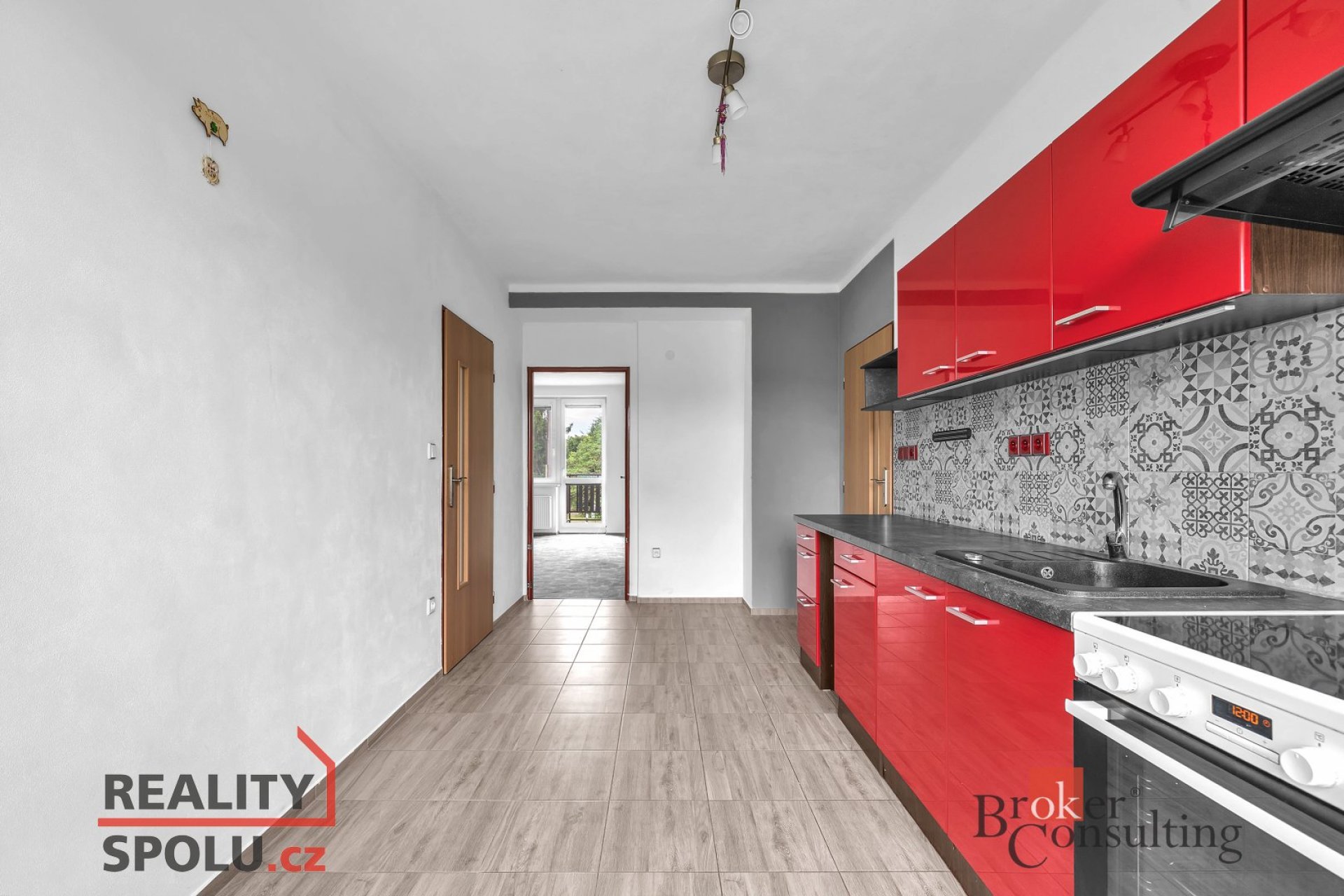 Prodej bytu 3+1, 63 m2, Vinary, okr. Hradec Králové