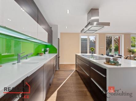 Prodej - dům/vila, 290 m²