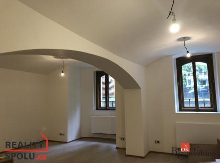 Pronájem - komerční objekt, administrativní budova, 47 m²