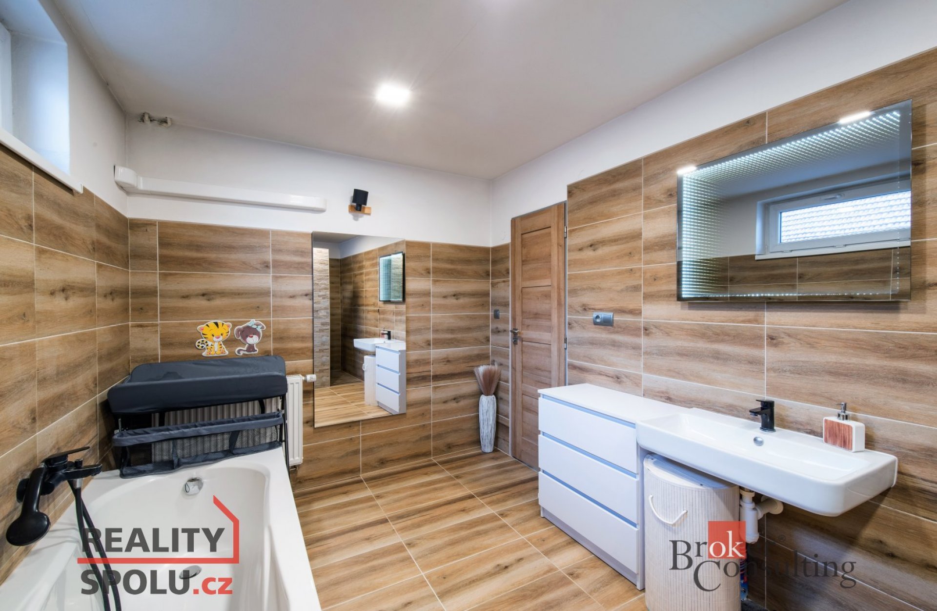 Prodej, domy/rodinný, 386 m2, 66464 Odrovice, Brno-venkov [ID 76819]