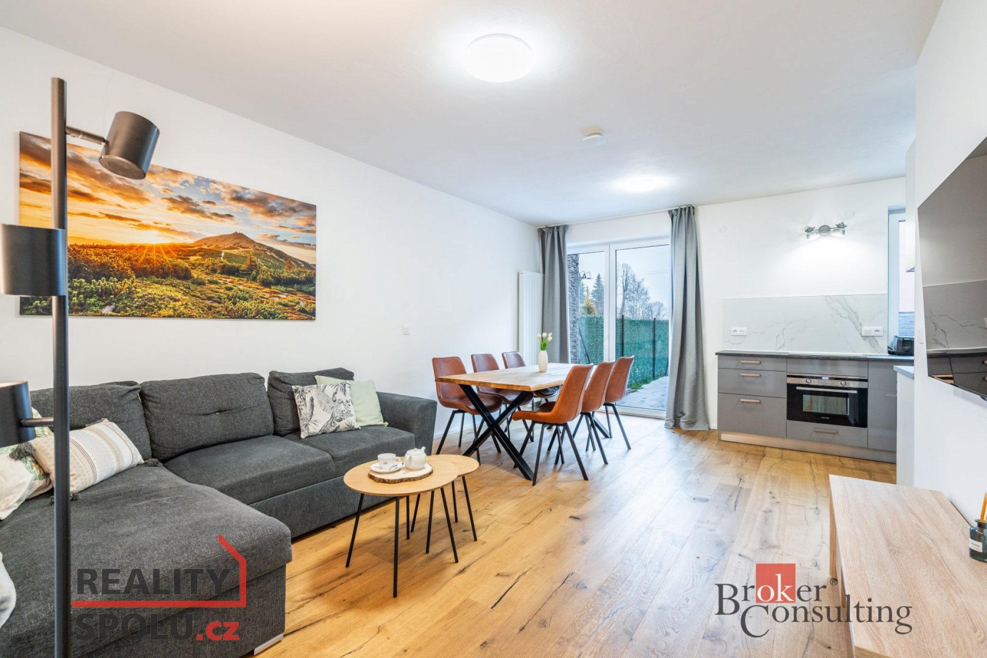 Zcela nový byt 3+KK, Svoboda nad Úpou s předzahrádkou a 3x parkovacím stáním