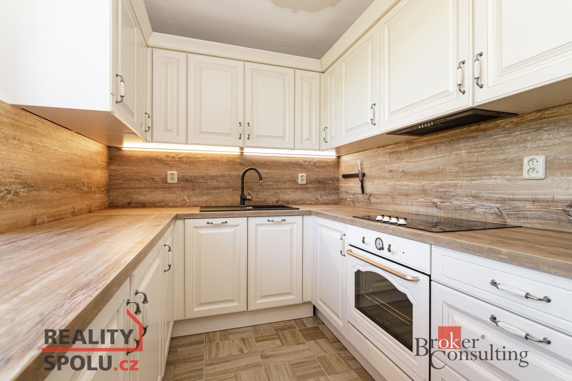 Prodej, domy/rodinný, 252 m2, Loděnice 120, 74774 Holasovice, Opava [ID 75985]