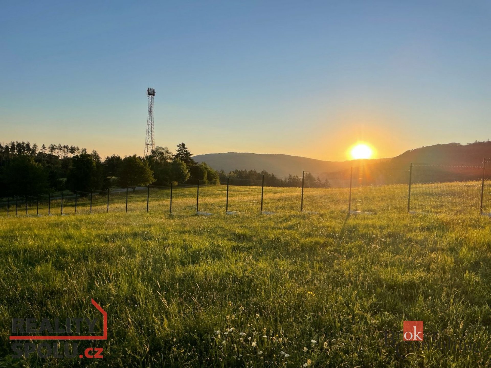 Prodej stavebních pozemků 2 884 m² – Střílky, Hradská