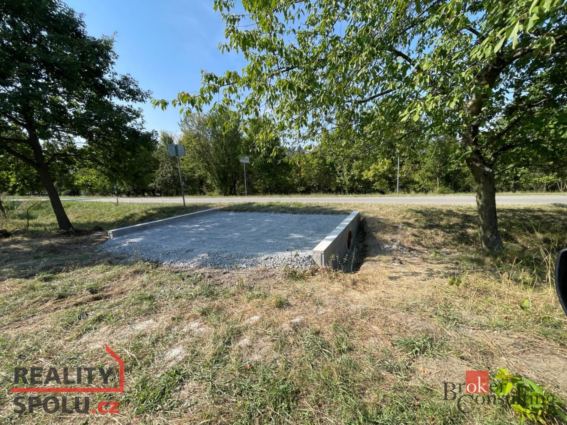 Prodej stavebních pozemků 2 884 m² – Střílky, Hradská