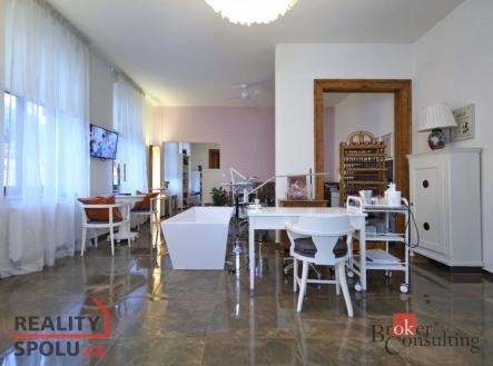 Prodej - komerční objekt, jiný, 122 m²