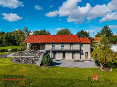 Prodej - dům/vila, 298 m²