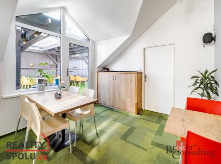 Prodej - komerční objekt, jiný, 200 m²