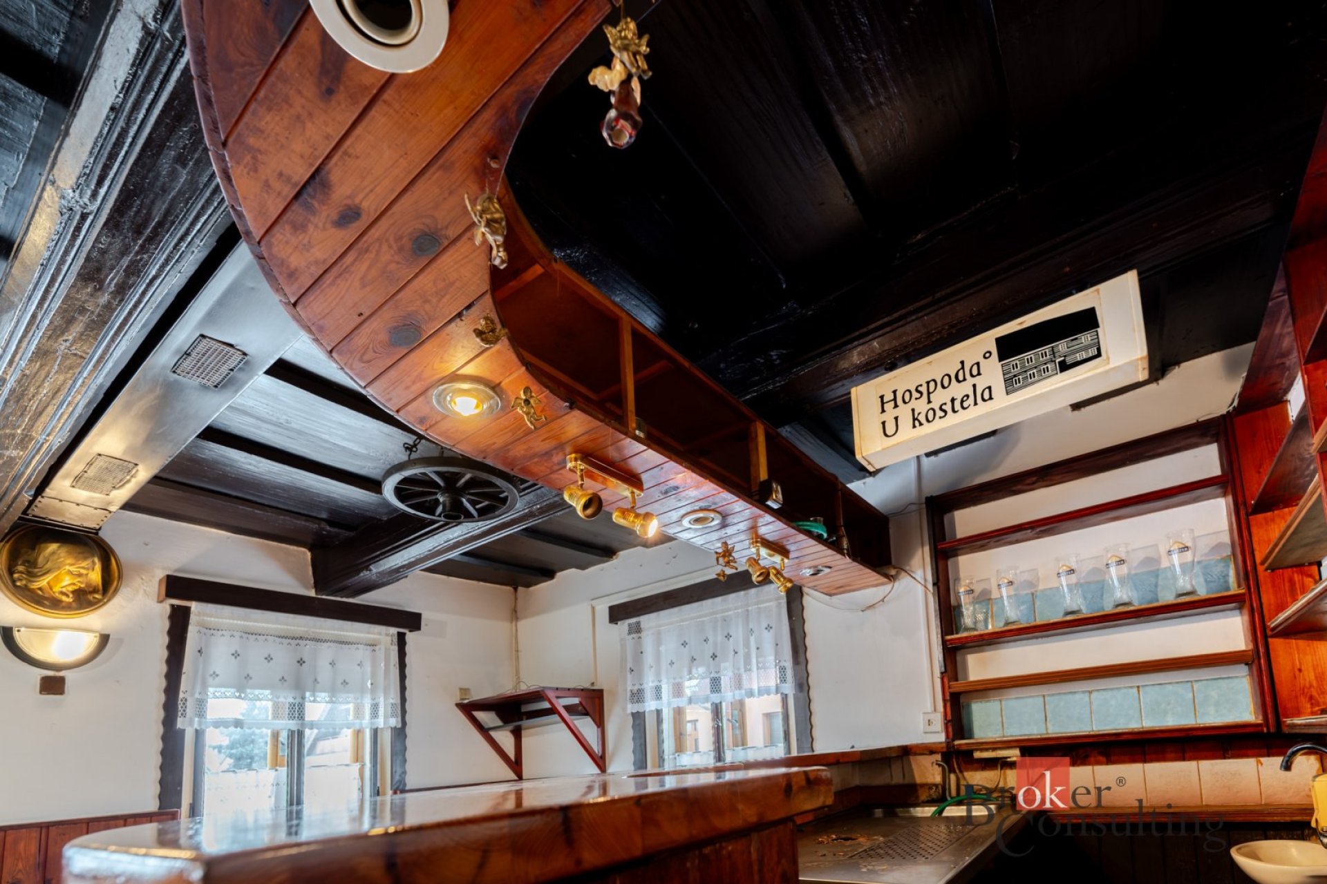 Známá Hospoda u kostela na prodej.