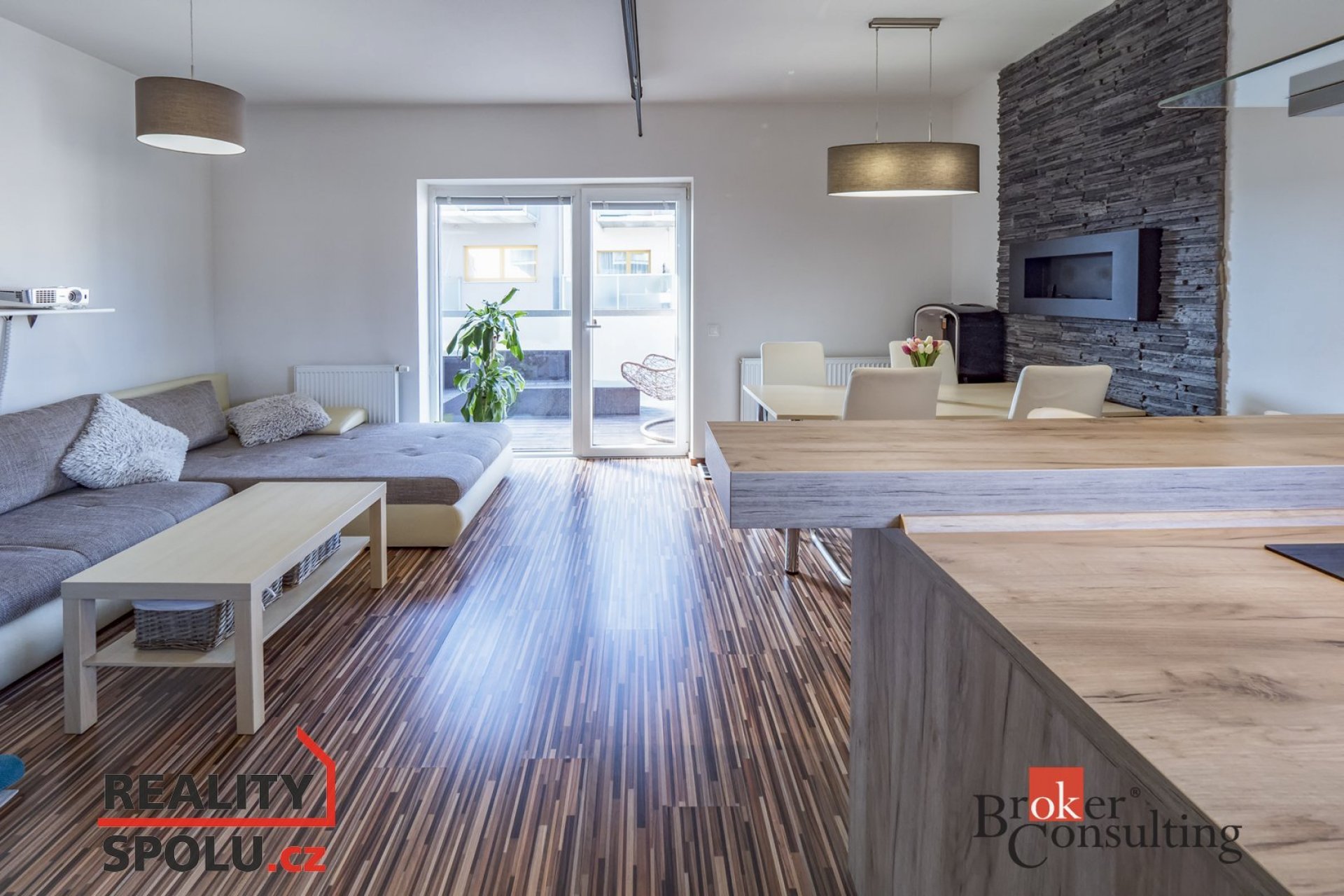 Prodej bytu 3+kk s balkonem a garážovým stáním – Plzeň, U Velkého rybníka